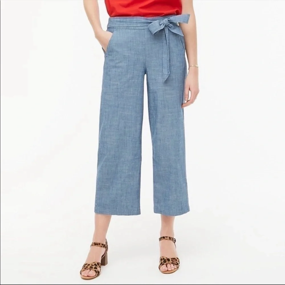 J. Crew blue cotton crop pants in very good condition. Size 2